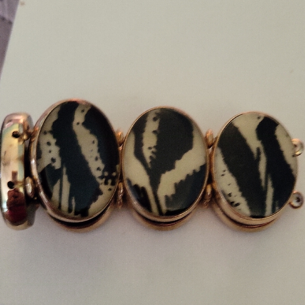 Black And Tan Stretch Bracelet